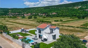 Nice Home In Donji Prolozac With 4 Bedrooms, Wifi And Outdoor Swimming Pool - Image 5