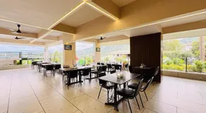 Sunrise Hill Resort - Image 4