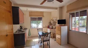 Studio Moderne à Estepona : Face à la Plage et Proche Commerces et Activités - Image 2