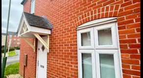 Spacious Contractor-Friendly House near NEC & Birmingham Airport - Image 4