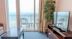 Towers On The Grove 724 Direct Oceanfront Suite Sleeps 6 guests - Image 2
