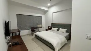 Silver Spring Guest House - Phase 2 - Image 2