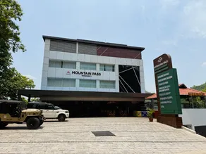 Mountain Pass Residency - Image 4