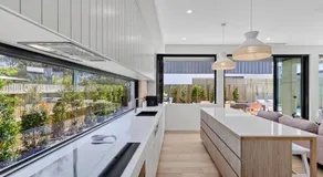 Barwon Heads Pool Retreat Brand New with Heated Pool 5 bedroom 3bath Lift Sleeps 10 Aircon Heating Fireplace Garage - Image 5