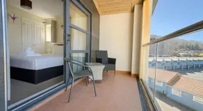 West Beach - Holiday Apartments - Image 4