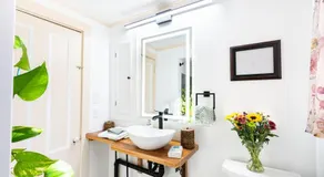 City Oasis and Spa Close to Beaches - Image 2