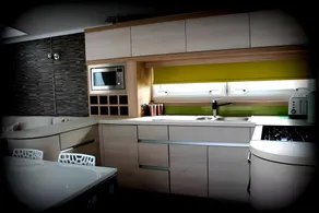 ELVIS, King Of The Caravans, Luxury 6 berth - Image 4