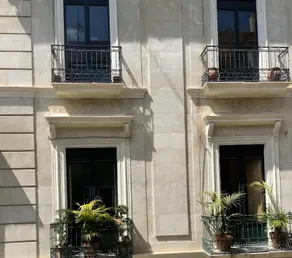 LC Hotel Urbano - Image 4
