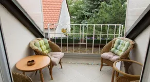 Star Apartments - Image 2