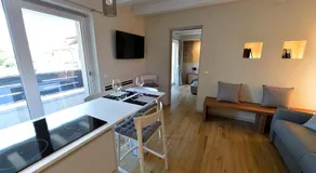 TiAMo Modern Design Guest House - Image 2