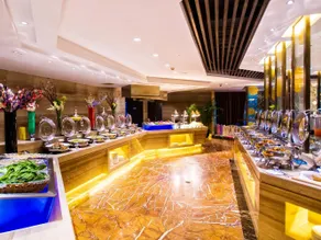 Grand Skylight International Hotel Guiyang - Image 4