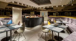 Mamaison Hotel Riverside Prague - Image 3