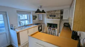 Rush Hill Cottage - with parking for 2 cars - Image 2