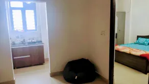 Private Room with Kitchen in Rishikesh - Image 4