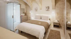 Stylish 1BR Townhouse near Valletta - Image 2