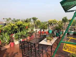 Cozy Home away from Home with Terrace Garden - Image 3