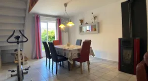 A pretty house with garden to rest in - Image 3