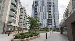 Stylish 2BR Serviced Apartment by Ellbee Apartments - Image 4