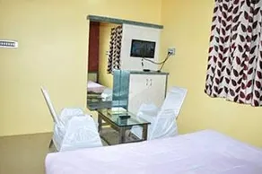 Mahindra Hotel - Image 2