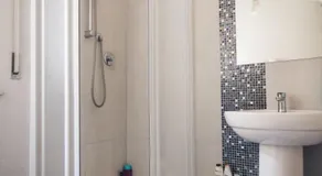 Pisacentro Guest House - Image 2