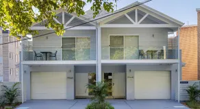 Hideaway 1, 3 Lillian St - stunning water views - Image 5