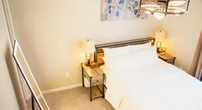 HomeTel Premium Guest Suite w/ Private Entrance - Image 2