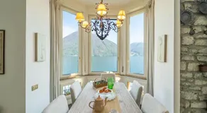 Storica Villa sul Lago di Como con darsena privata - Image 4