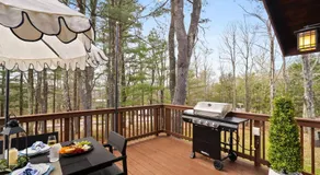 Velvet Timber Haus | HotTub, Sauna, Firepit, Games - Image 5