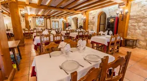 Hostal Santo Domingo de Silos - Image 3