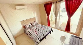 Habitación privada en Playa Dorada con Kitchenette - Image 2