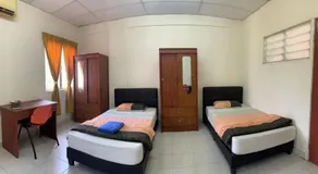 Railway Hostel - Image 2