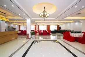 Big Bear Mountain Holiday Hotel - Image 3