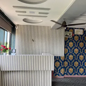 Hotel Radhe Inn - Image 5