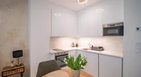 Japandi Studio Apartment, free parking - Image 2