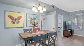 Spacious 1Bedroom Condo with Pool, Walk to the water - Image 5