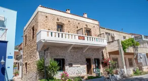 Aeolos Guesthouse - Image 4
