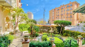 Designer Garden View AC, Fiber Wifi Heart of Monaco - Image 4