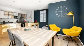 Summer Get Away In The Lanes - Large Stylish Flat, Sleeps 6, Large 2 Bed Flat In Brighton City Centre, Just 30 Seconds From The Lanes - Image 4