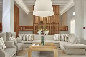 Mykonos Kosmoplaz Beach Resort Hotel - Image 4