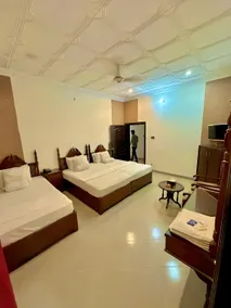 Hotel Shelton Palace - Image 2