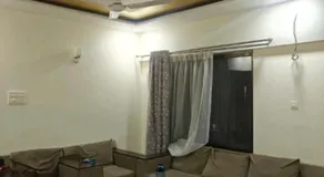 Cozy Highway HomeStay - Image 3