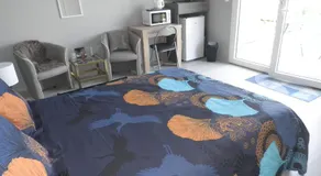 Grande chambre à louer - Image 2