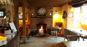 The White Swan Hotel Bar & Restaurant - Image 2