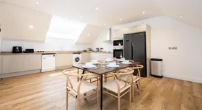 Stanway Apartments- Free Parking & Close To Tram Stop - Image 3