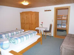 Charming Apartment in Wart with Garden - Image 3