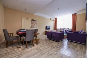 Golden Swan Hotel (Yangjiaping Zoo MixC Branch) - Image 4
