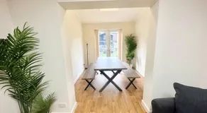 5 Bedroom house in DA7 - Image 3