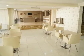 Hotel Cinas - Image 5