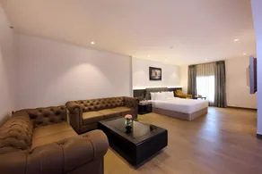Delite Sarovar Portico Faridabad - Image 3