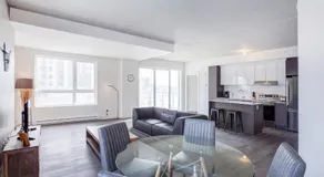 L'Equinox Modern Apartments by Corporate Stays - Image 3